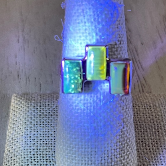 3 stone 3 color amber step ring, sterling silver, size 8 - Picture 10 of 13